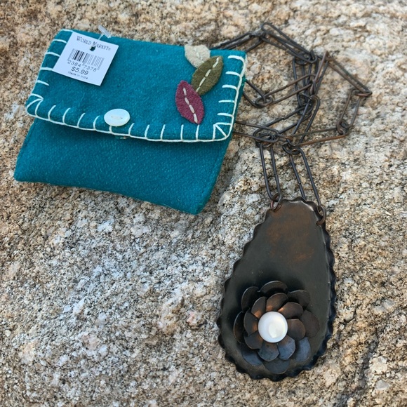 Unavailable Jewelry - VINTAGE METAL NECKLACE